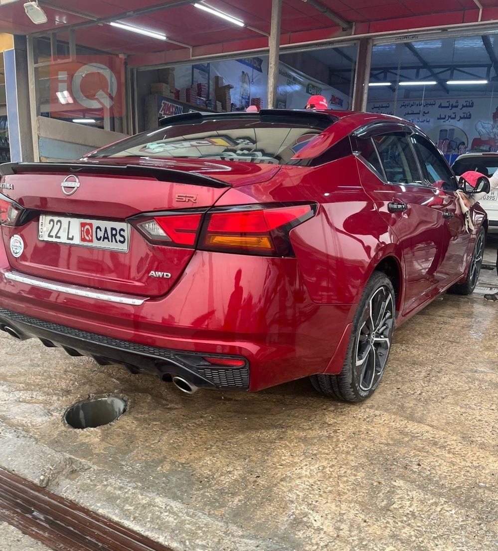 نيسان ألتيما